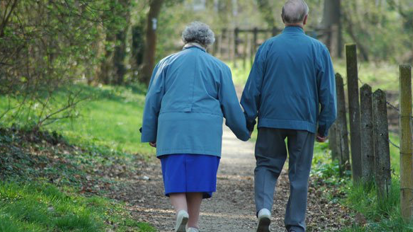 No hay evidencia de transmisión entre el Alzheimer y el tratamiento dental