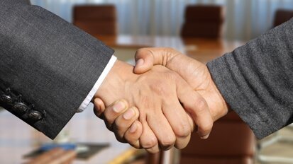 DentConnect en Curaeos nu Colosseum Dental Benelux