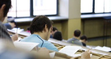 Bessere Versorgung durch schlechtere Ausbildung?