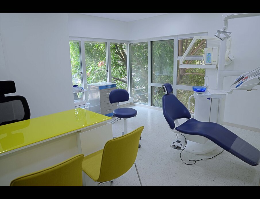 Dr Udatta Kher's operatory in Khar (W), Mumbai