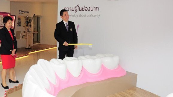 Primeiro museu odontológico da Tailândia abre em Bangkok
