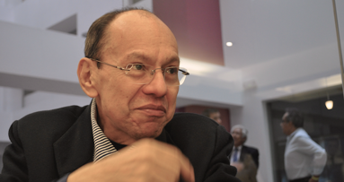 El Dr. Henostroza habla sobre el congreso y homenaje de APORYB