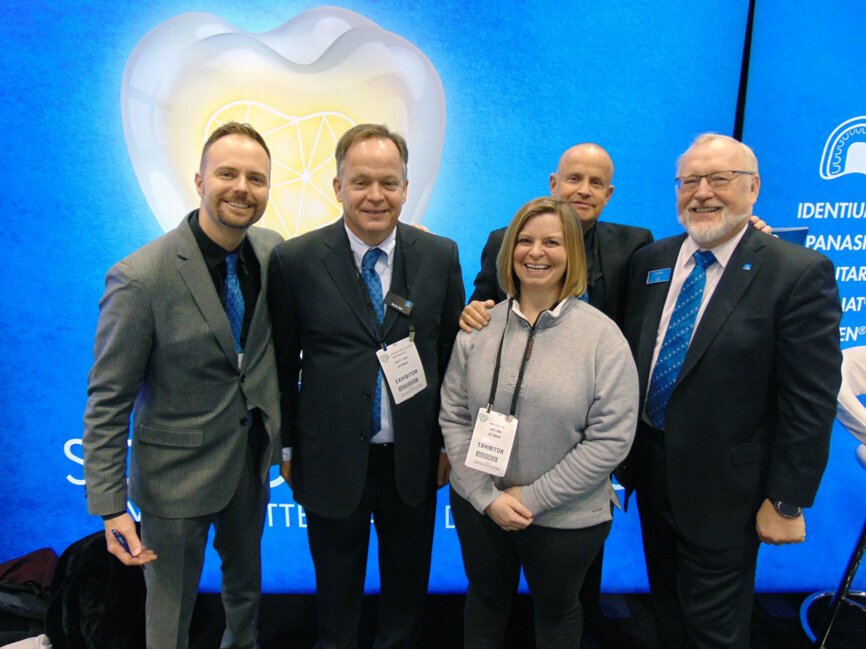 The knowledgeable folks from Kettenbach are at the Midwinter Meeting with plenty of product information, delivered with a smile. 