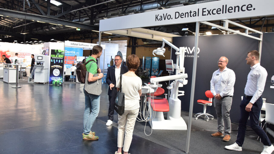 KaVo Dental’s product range includes dental chair units, numerous instrument series and solutions tailored for all clinical applications. The company can be found at booth HR06.