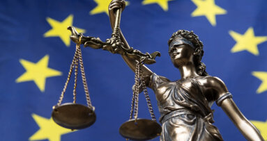 Evropský soud vyjasňuje pravidla pro přeshraniční léčbu pomocí alignerů