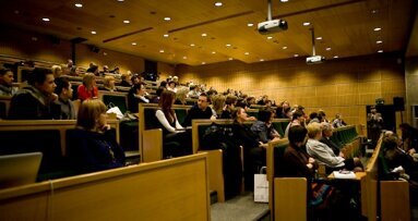 „Primo non nocere – czyli stomatologia minimalnie inwazyjna”