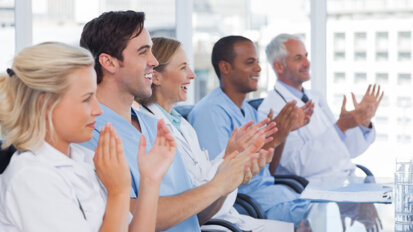 Frankfurter Parodontologie erhält internationale Auszeichnung Frankfurter Parodontologie erhält internationale Auszeichnung