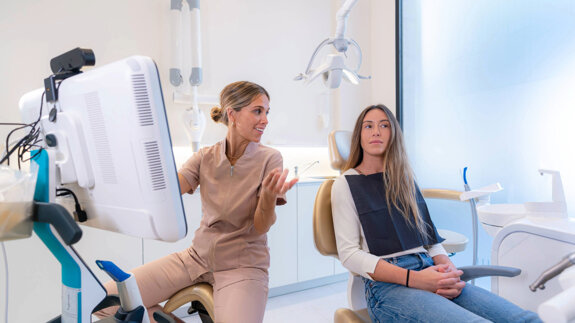 Does AI affect treatment decision-making and outcomes?