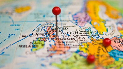 Henry Schein Dental becomes distributor of 3D White Whitestrips in the UK