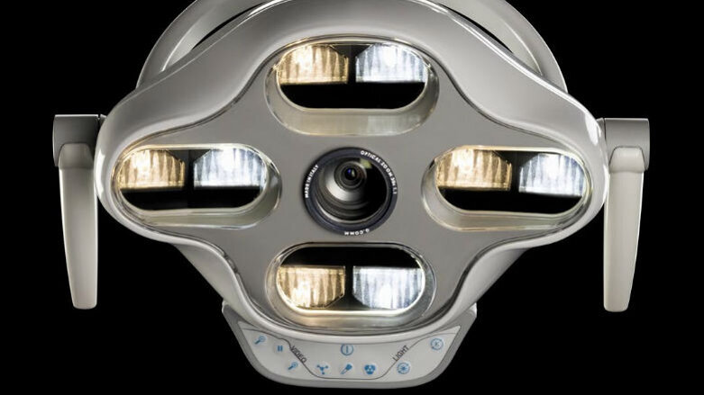 Videocamere integrate nelle lampade operatorie