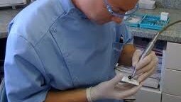 Από τις υπηρεσίες υγείας στα... πολυκαταστήματα