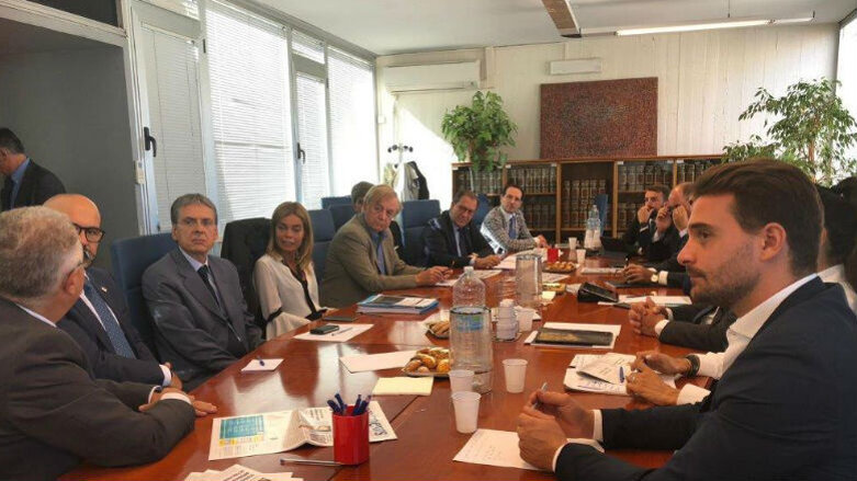 Tavola Rotonda di Roma tra Medici e Invisalign «Per gli allineatori è necessaria la prescrizione»