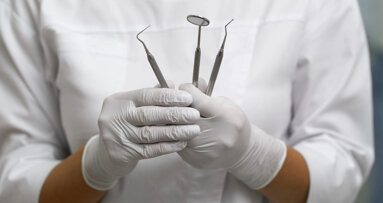 Parlamento aprova carreira de médico dentista no SNS