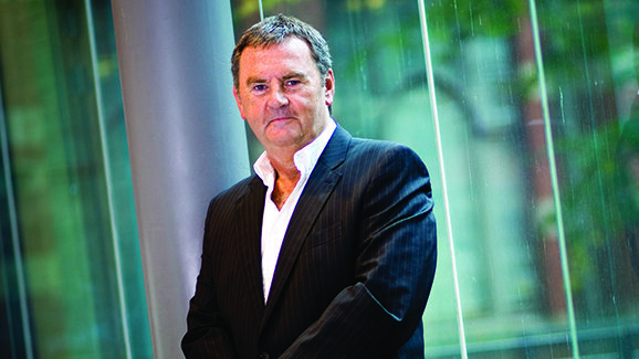 Интервю: Възстановяване на основите с проф. Пол Типтън