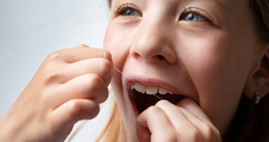 Fio dentário na infância: um pequeno hábito que faz grande diferença