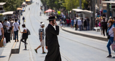 Living in digital age: Can smartphones be detrimental to oral health?