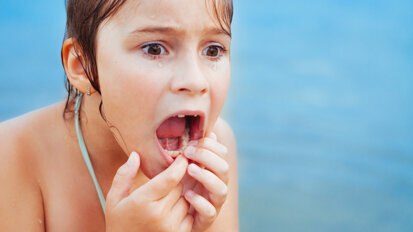 Wartezimmer-Poster: „Rette Deinen Zahn“ sensibilisiert für Zahnunfälle Wartezimmer-Poster: „Rette Deinen Zahn“ sensibilisiert für Zahnunfälle