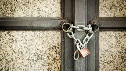 Inspectie sluit Instituut Mondzorg en tandtechnisch lab in Weert