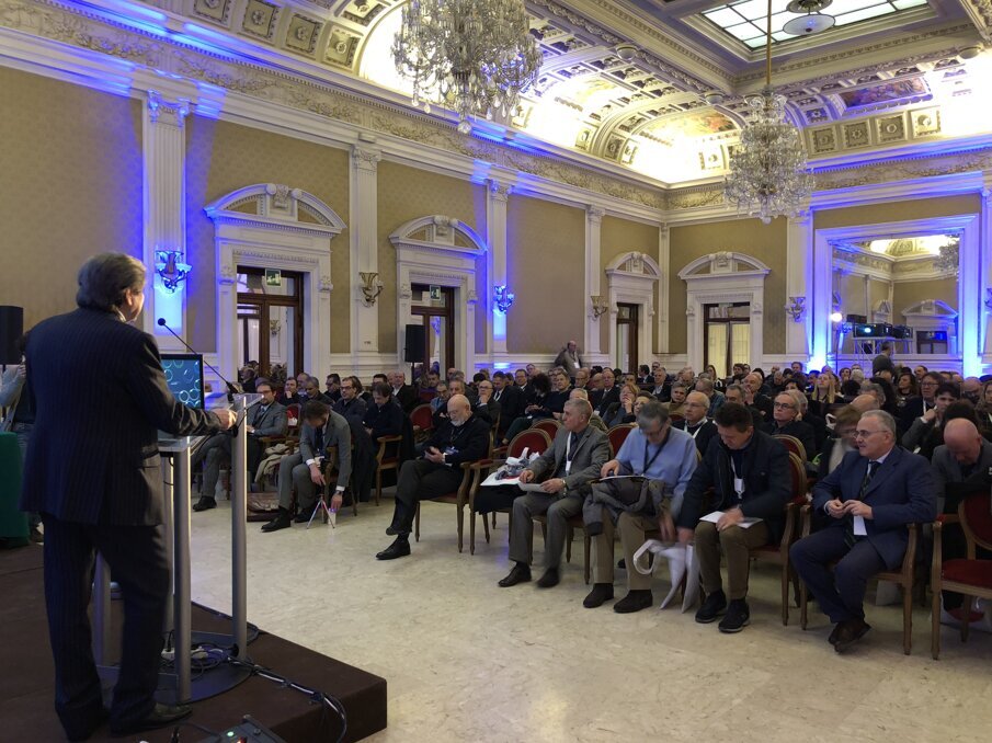 Il Dott. Nicola Perrini apre ufficialmente la 62esima edizione del Corso Castagnola