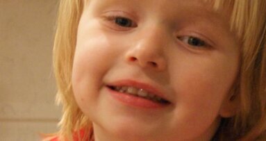 Naukowcy zalecają pastę fluoryzowaną dla dzieci