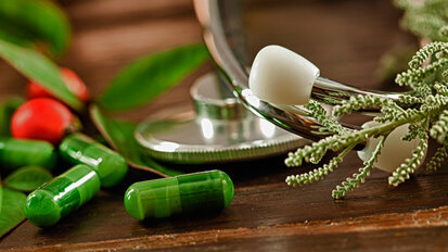 L’omeopatia dentale funziona troppo o per nulla?