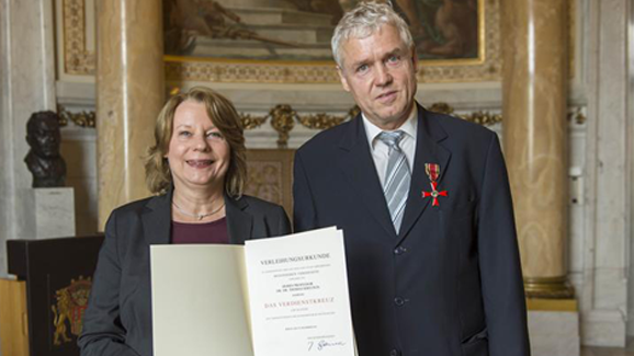 Bundesverdienstkreuz für Prof. Dr. Dr. Thomas Kreusch