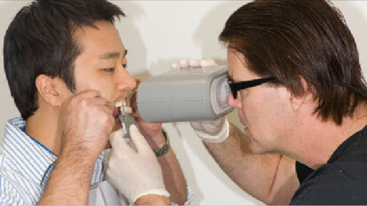 Analýza odstínu zubů a sdílení získaných informací: 2012