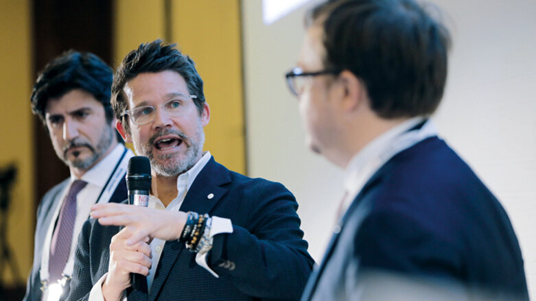 Rozhovor s Dr. Seanem K. Carlsonem:  „Trojrozměrné technologie se stanou standardem péče“