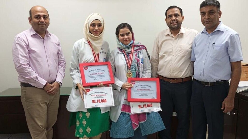 Dow Dental College honors high achievers with academic excellence awards