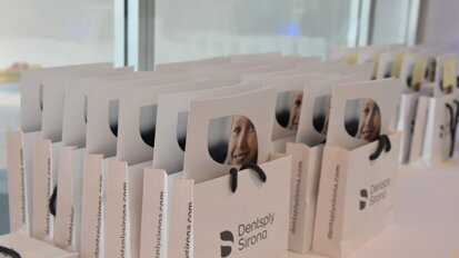 Press material at the Dentsply Sirona Academy reopening (Photograph: Oemus Media AG) Press material at the Dentsply Sirona Academy reopening.