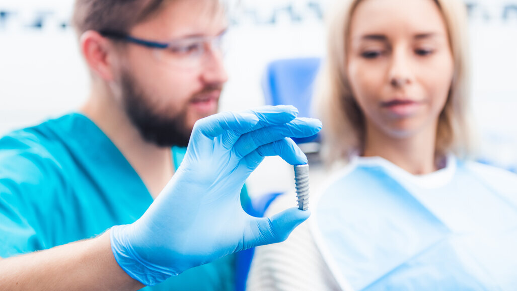 Evitando os cinco maiores erros da implantologia dentária