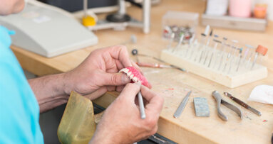 Neuer Tarifvertrag Zahntechnik UV/MV/IV ab 2018