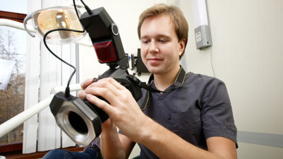 Online-Fortbildung beleuchtet moderne Dentalfotografie Online-Fortbildung beleuchtet moderne Dentalfotografie