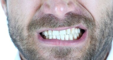 Meer bruxisme door coronastress