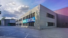 “Our mission is to connect manufacturers and clinics through efficient logistics at competitive prices”