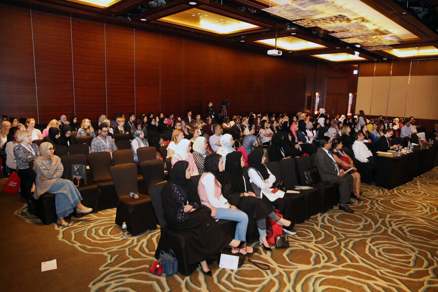 In total 303 dental hygienists were educated during the Dental Hygienist Semniar