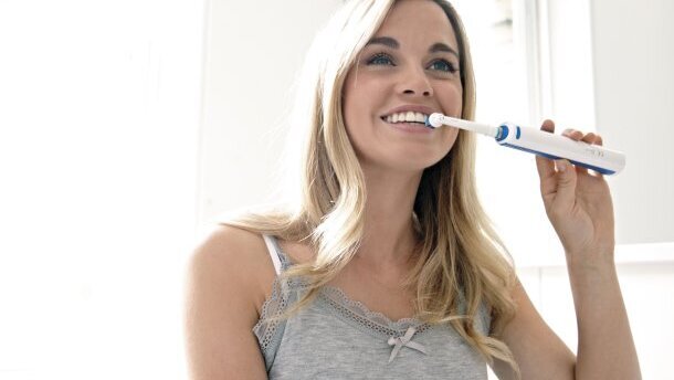 Cochrane Collaboration o technologii oscylacyjno-rotacyjnej szczoteczek elektrycznych