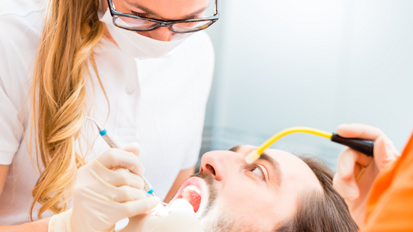 Dentalhygienikerinnen gefragt wie nie Dentalhygienikerinnen gefragt wie nie