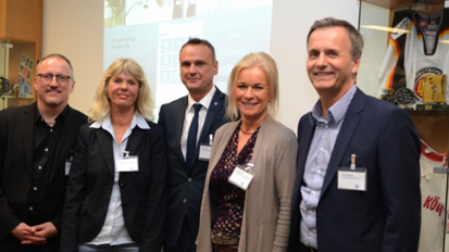 CompuGroup präsentiert Zahnarztinformationssystem CGM Z1