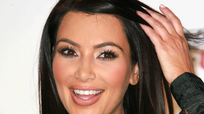 Kim Kardashian: Offene Rechnung beim Zahnarzt Kim Kardashian: Offene Rechnung beim Zahnarzt