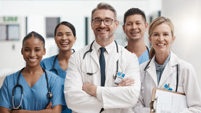 Mehr Ärzte, aber nicht genug: Schweiz bleibt auf ausländische Fachkräfte angewiesen Mehr Ärzte, aber nicht genug: Schweiz bleibt auf ausländische Fachkräfte angewiesen