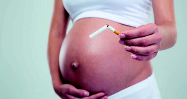 Συσχέτιση καπνίσματος με υποδοντία