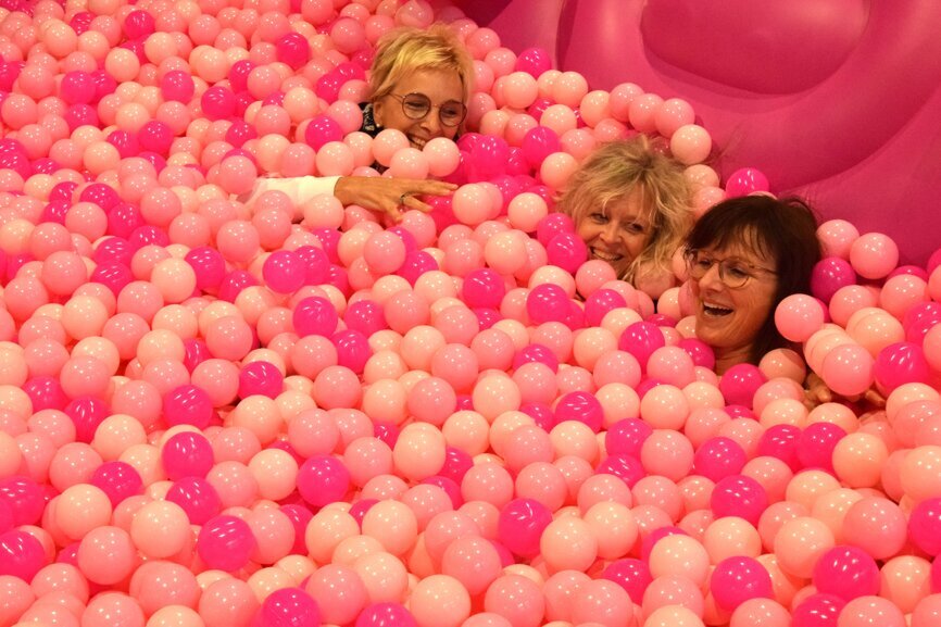 Festivalgäste konnten in das minilu-Bällebad eintauchen und ihre Bilder auf Social Media posten, um an einem Gewinnspiel teilzunehmen.