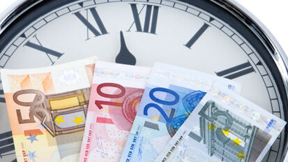 Stundenlöhne von Zahntechnikerinnen gesunken