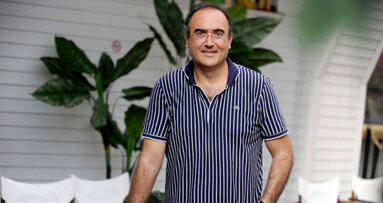 Sunay Akın Diş Hekimleriyle Buluşuyor