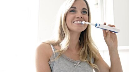 Cochrane Collaboration o technologii oscylacyjno-rotacyjnej szczoteczek elektrycznych