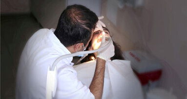 Engellilerin dişleri, özel ameliyathanede tedavi ediliyor