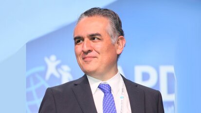 Odontólogo peruano elegido presidente de IAPD