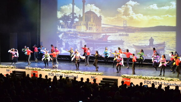 Congresso FDI tem início promissor