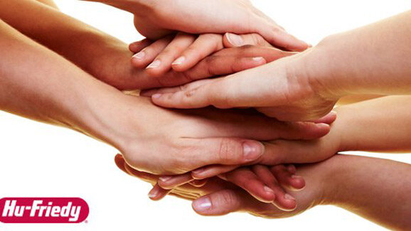 Hu-Friedy hilft: Großes Engagement für soziale Projekte